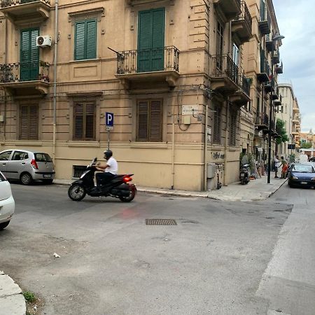 Apartamento Al Centro Di Tutto Palermo Exterior foto